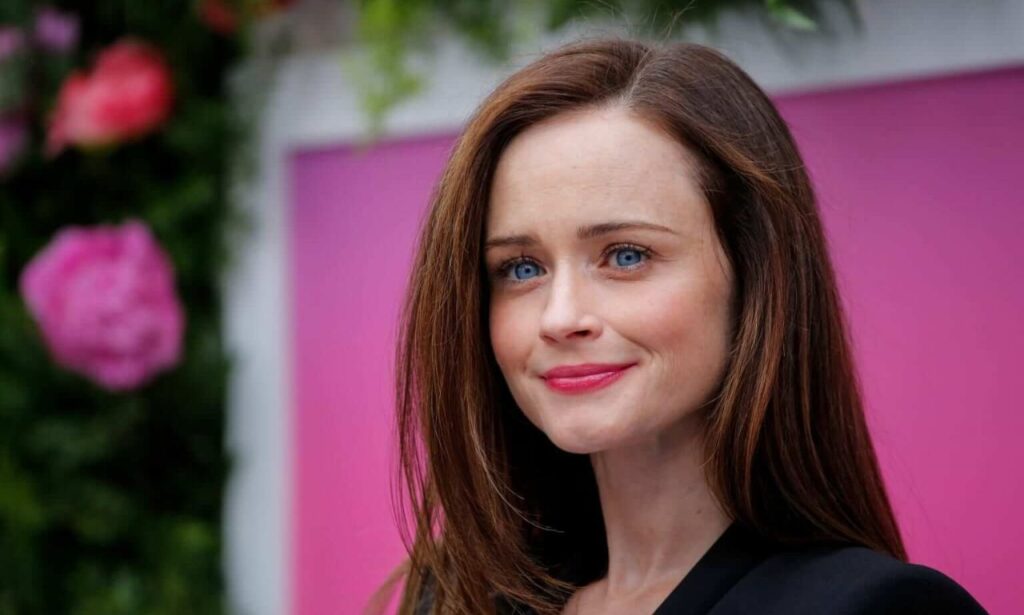Nanette Bledel: How She Became a Role Model for Generations